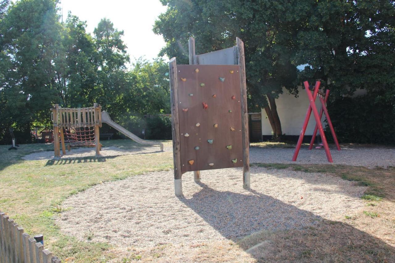 Ferienwohnung Knaub Бад Вилдунген Екстериор снимка